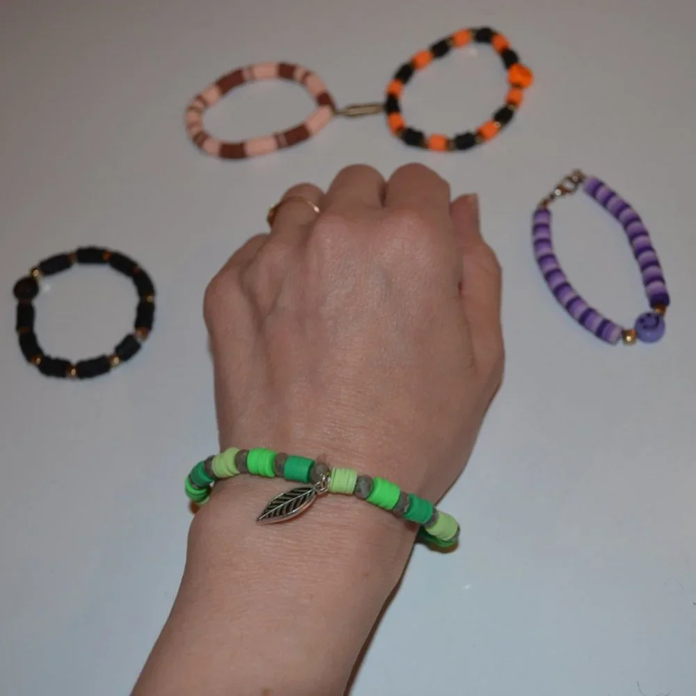 5 Bracelets handmade Clay Beads Pendants Purple Green Tan-Brown Orange-Black